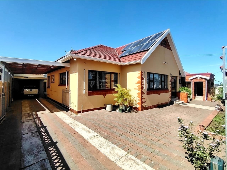 6 Bedroom Property for Sale in Baysville Eastern Cape
